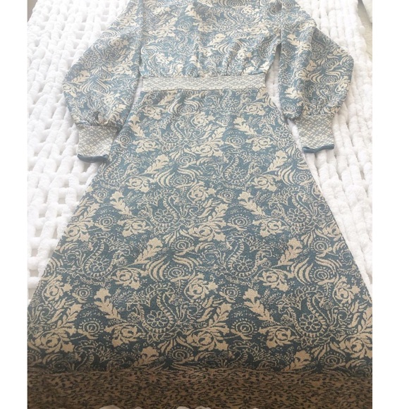 Beautiful Flower Dress ** NEW** - Picture 4 of 6